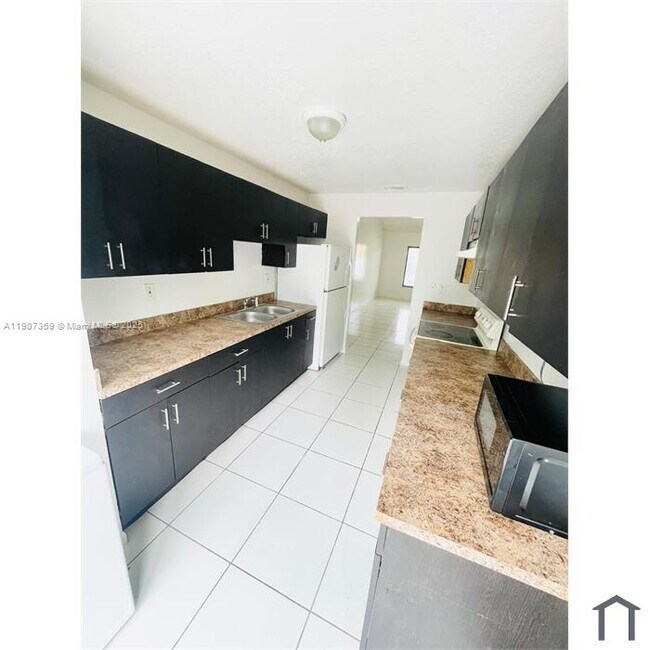 Building Photo - 13993 SW 280th Terrace