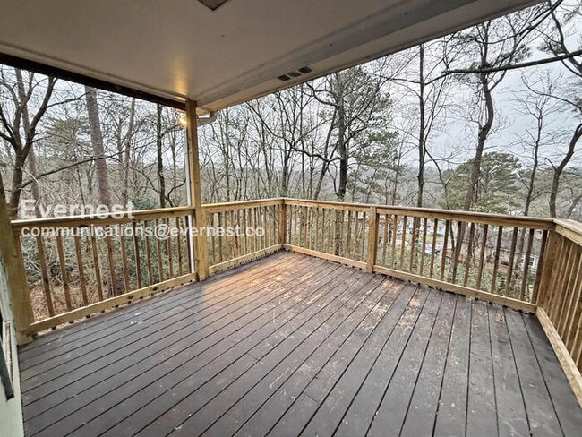 Building Photo - 1104 Oak Creek Trail