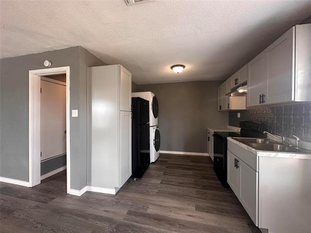 Building Photo - 230 Bell St