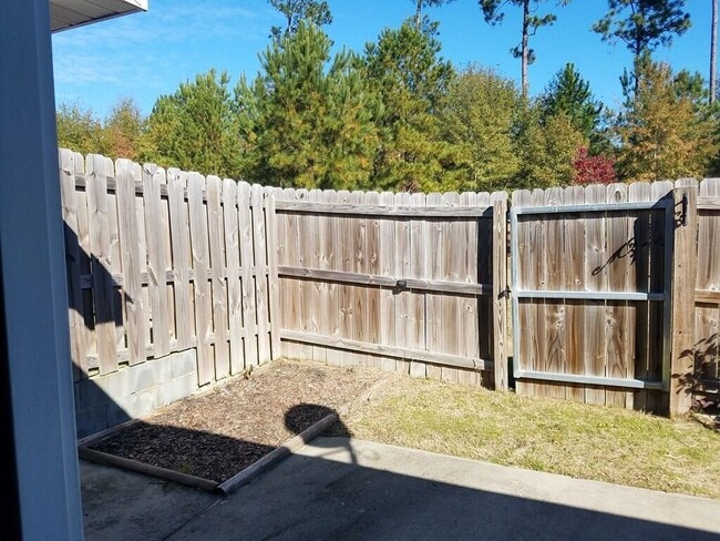 Building Photo - 460 Strutter Trail