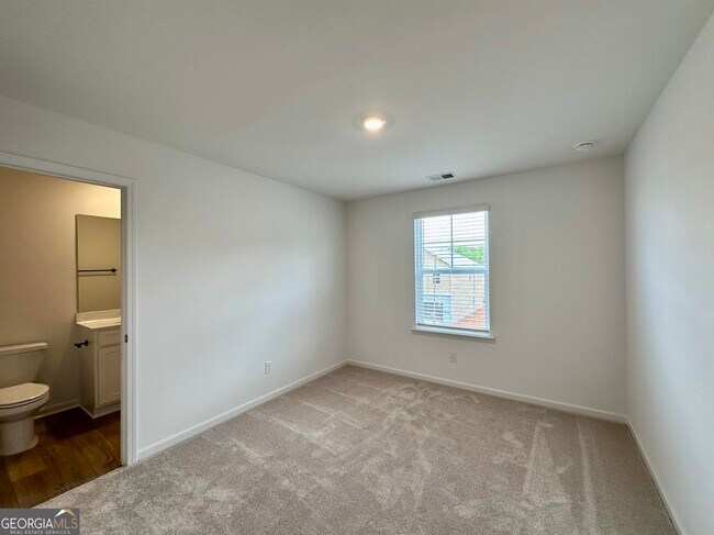Building Photo - 113 Sunny Side Wy