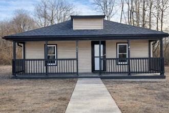 Building Photo - Beautifully Updated Home on a Quiet Dead-End Street – A Must-See Rental!