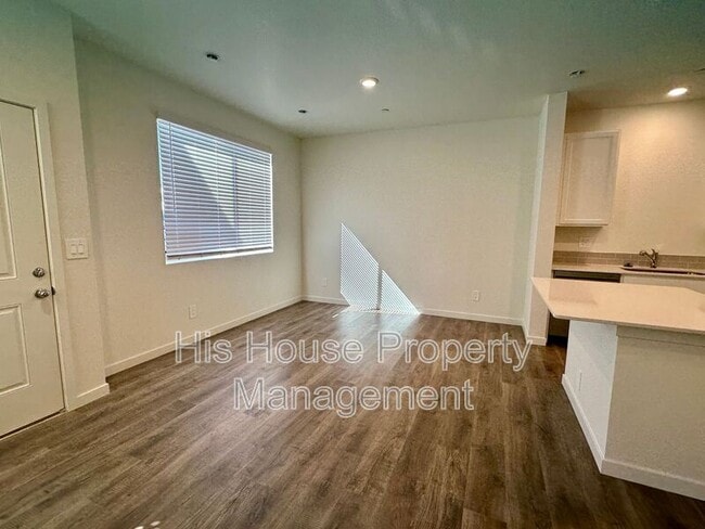 Building Photo - 3905 Congaree Way