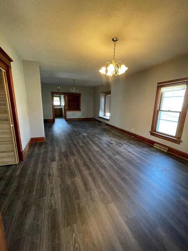 Building Photo - 2 Bedroom, 1 Bathroom Home located in Stanton, NE! More pictures to come! Casa de 2 dormitorios y...