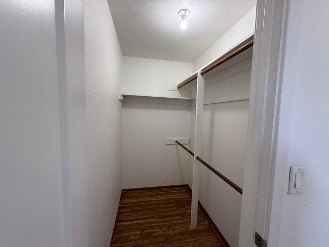 Building Photo - Updated 3-bedroom single story in Oakdale!