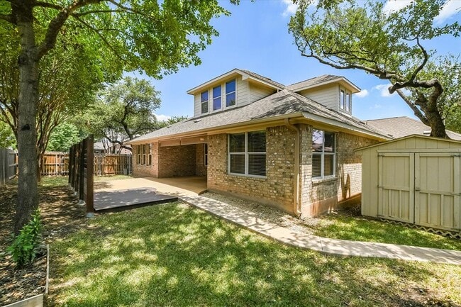 Building Photo - 401 King Eider Ln