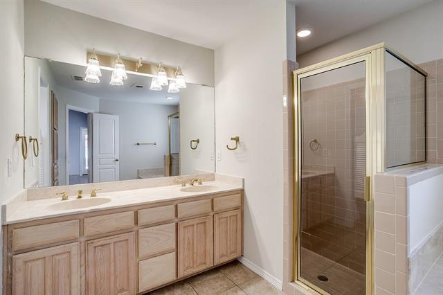 Building Photo - 8612 Woodslane Dr