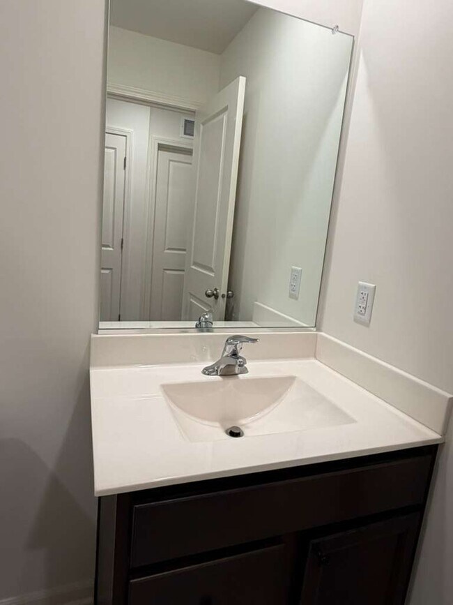 Building Photo - 2016 Yellowstone Blvd