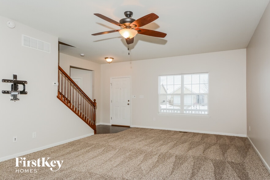 Building Photo - 246 Wabash Woods Way