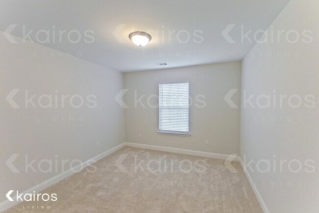 Building Photo - 237 Western Red Cedar Dr