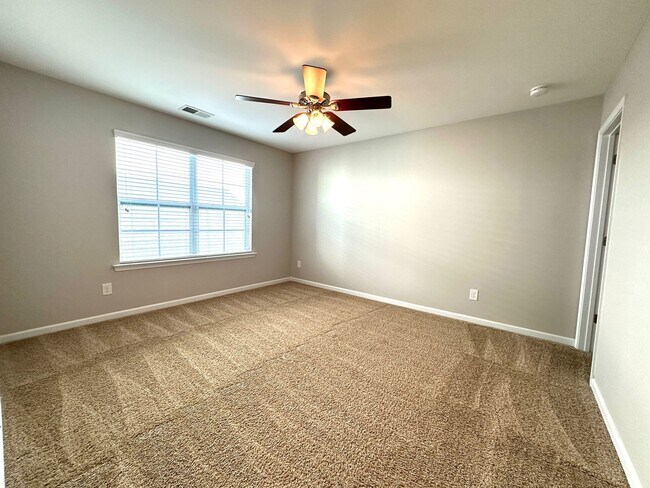 Building Photo - 4640 Blackmuir Wood Cir