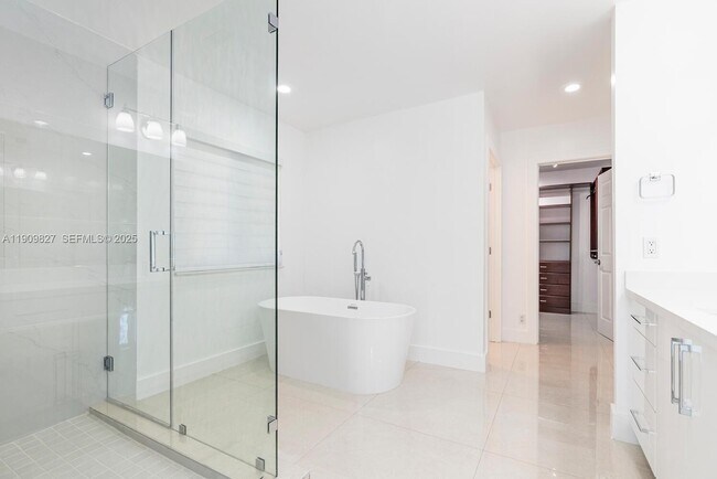 Building Photo - 8425 SW 185th St