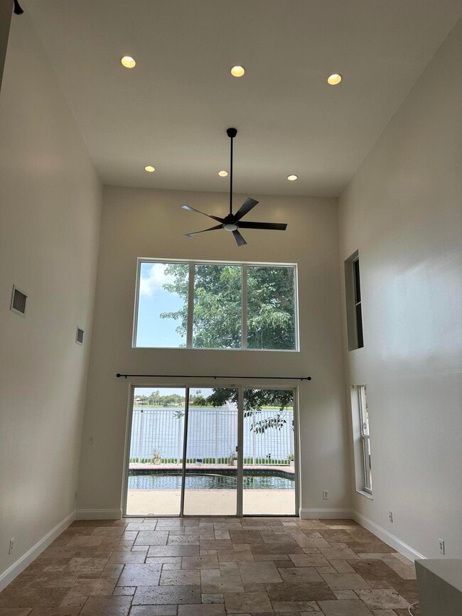 Building Photo - 5220 NW 53rd Ave