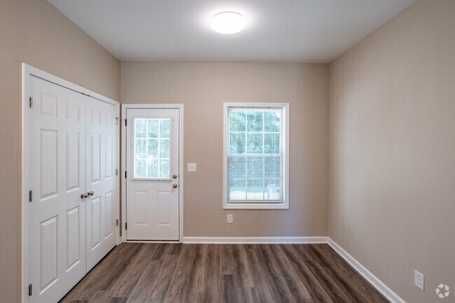 2BR, 1.5BA - 1,050SF - Dining Room - Durrett Dr - 55 (x17)