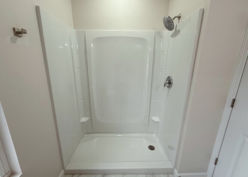 Building Photo - 5216 Duke Ave