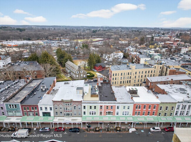 Building Photo - 316 Wall St