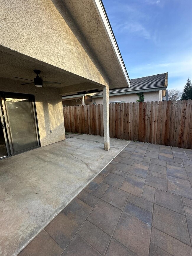 Building Photo - 1130 N Miami Ave