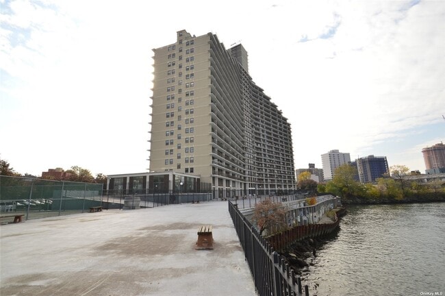 Building Photo - 25-40-40 Shore Blvd