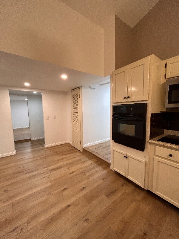 Building Photo - 1388 Hartsdale Dr