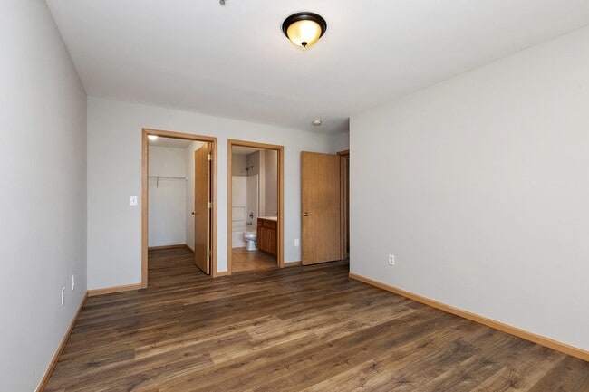 Building Photo - 124 Bertram Dr