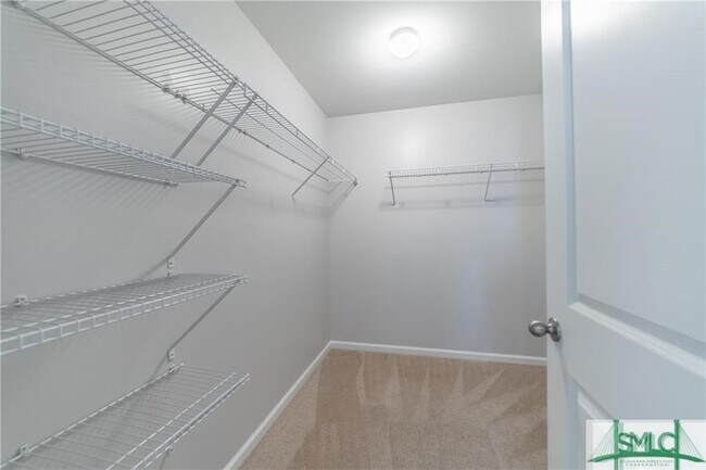 Building Photo - 595 Hogan Dr