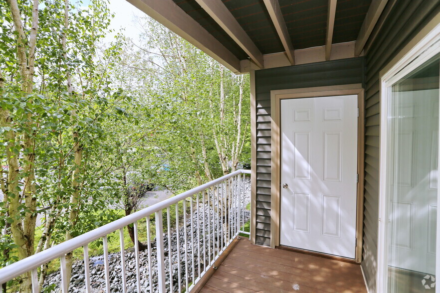 2BR, 2BA - 986 SF - The Timbers by Vintage