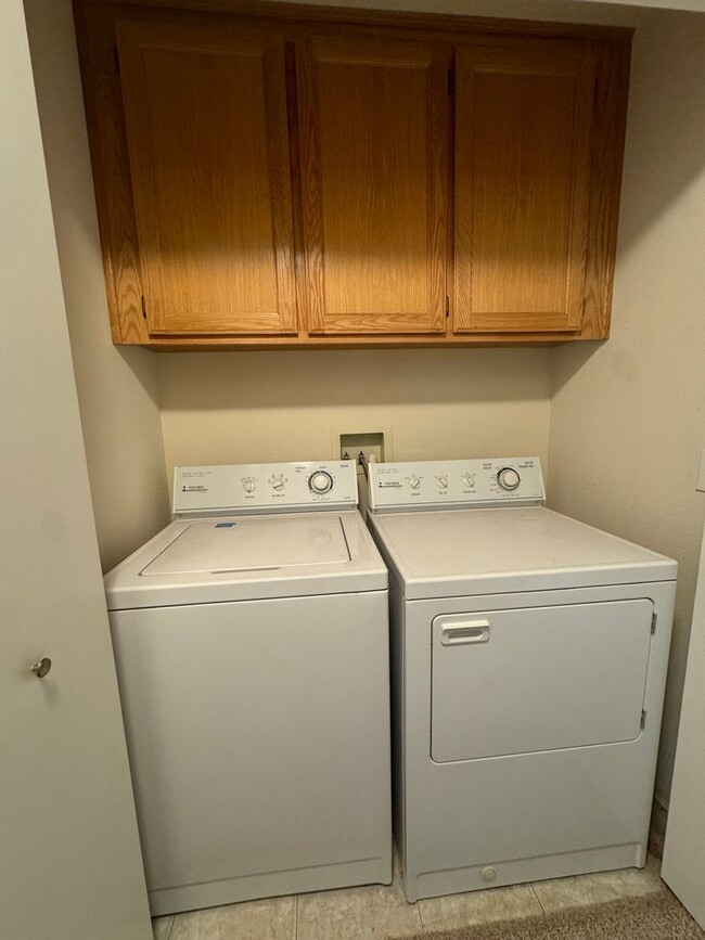 Building Photo - Single Story Home On Cul-De-Sac Near Preisker Park