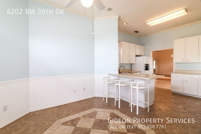 Building Photo - 6202 NW 36th Dr