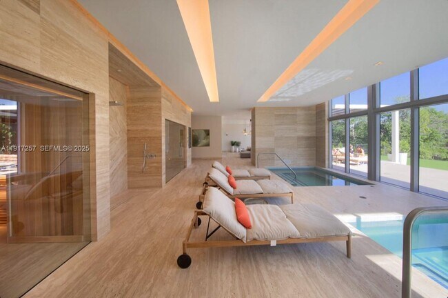 Building Photo - 16385 Biscayne Blvd