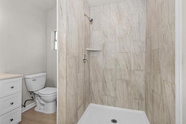 Building Photo - 15225 Woodforest Blvd