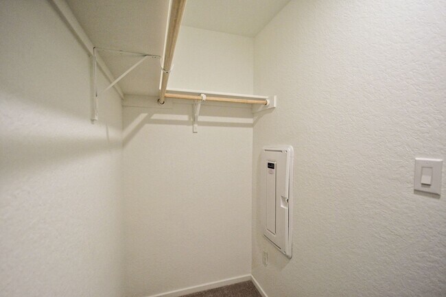 Building Photo - 429 Payton Pl