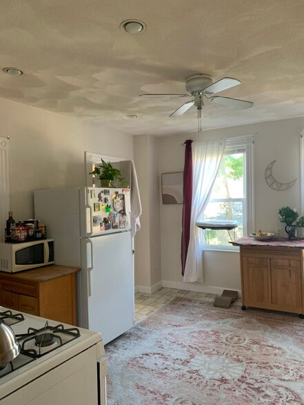 Building Photo - 20 Dearborn St