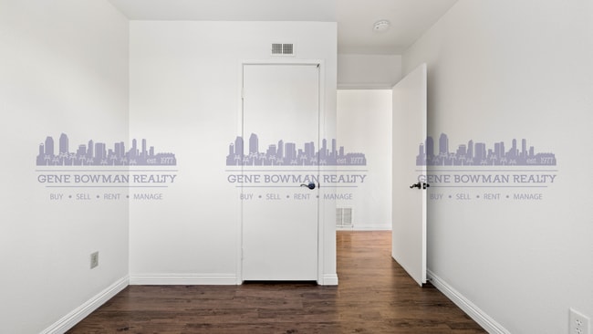 Building Photo - Beautiful 3 Bedroom / 2 Bathroom Home with Yard & 2-Car Garage – Conveniently Located in Paradise...