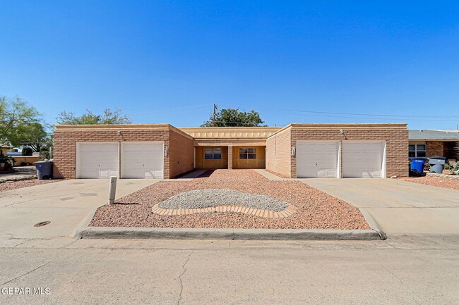 Building Photo - 3223 Isla Morada Dr