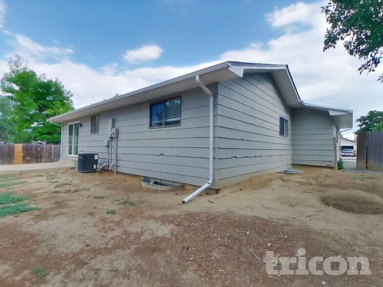 Building Photo - 505 E 40th St