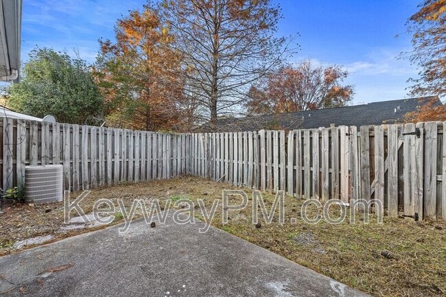 Building Photo - 2011 Summer Valley Way