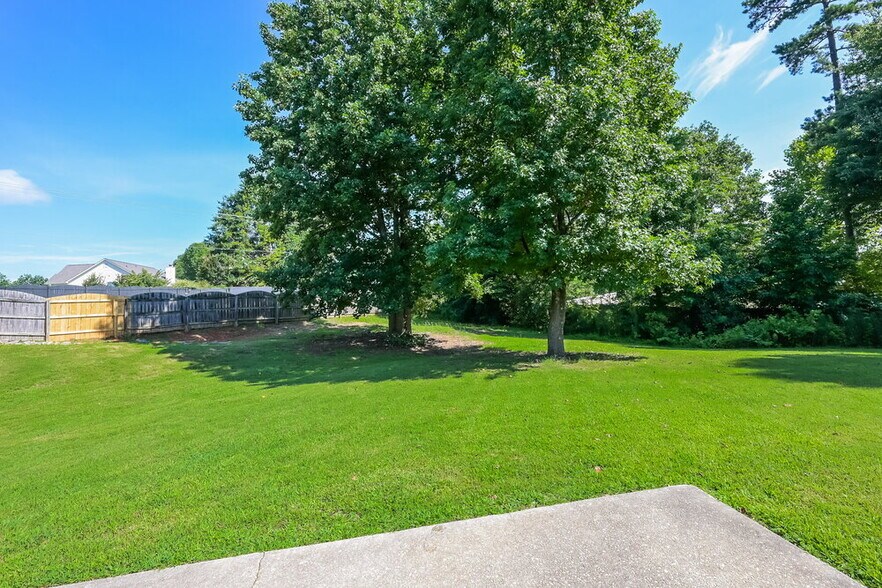 Building Photo - 3268 Tuggle Ives Dr NE
