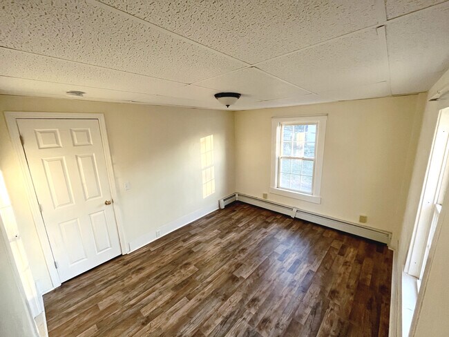 Building Photo - 115 Summer St