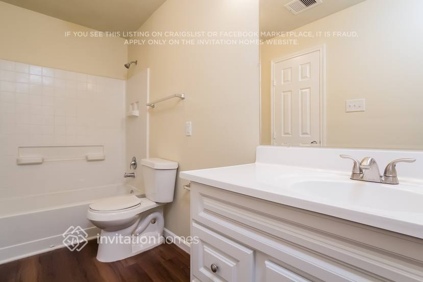 Building Photo - 8606 Chaletford Dr