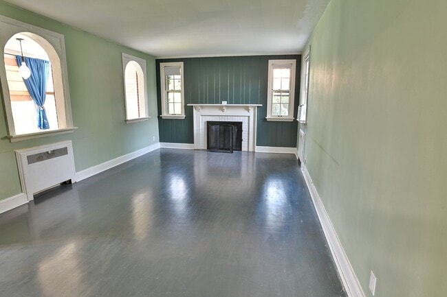Building Photo - Beautiful Single Family in Bellevue Park