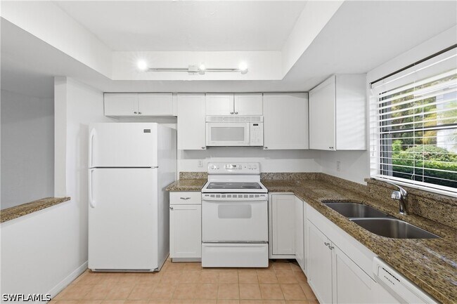 Building Photo - 28161 Pine Haven Way