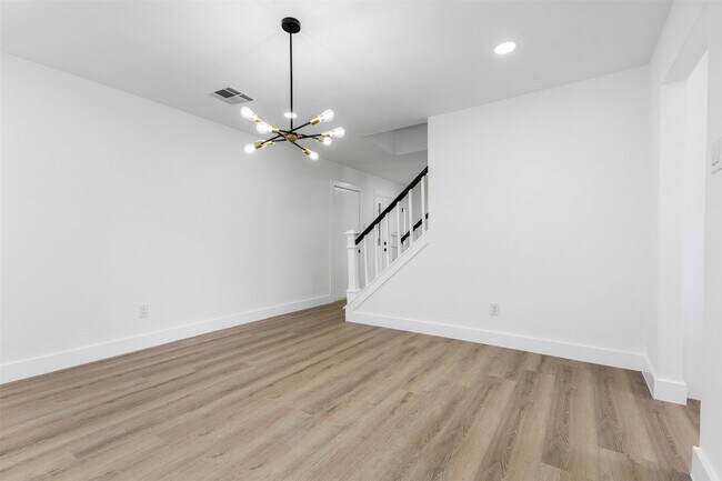 Building Photo - 14922 Waybridge Dr