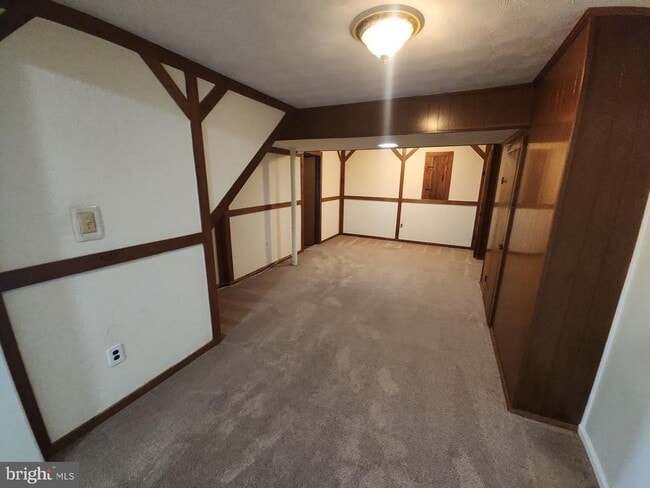 Building Photo - 2820 Vixen Ln