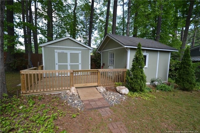 Building Photo - 806 Kingswood Dr