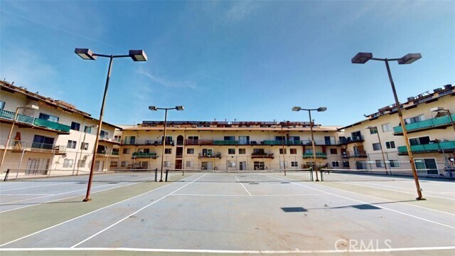 Building Photo - 5460 White Oak Ave