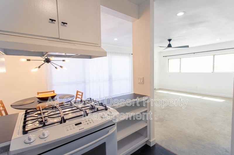 Building Photo - 46075 Ocotillo Dr