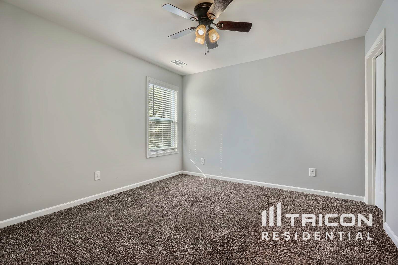 Building Photo - 5928 Wolf Creek Dr