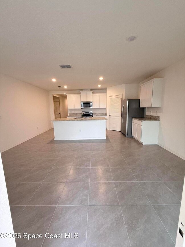 Building Photo - 4984 Amasa Cir