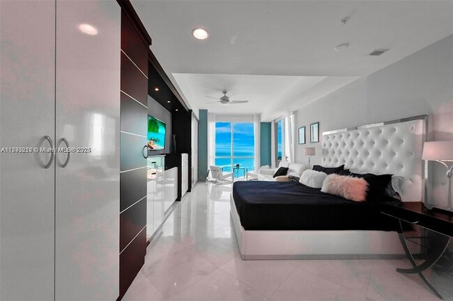 Building Photo - 18101 Collins Ave