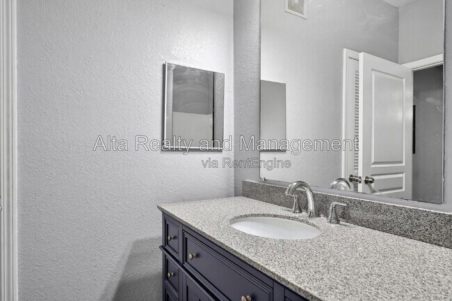Building Photo - 8290 Gate Pkwy W